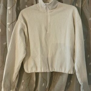 Forever 21 white/offwhite Ribbed High Neck Sweatshirt like new with bottom chord